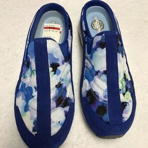 Easy Spirit Slip On Shoes